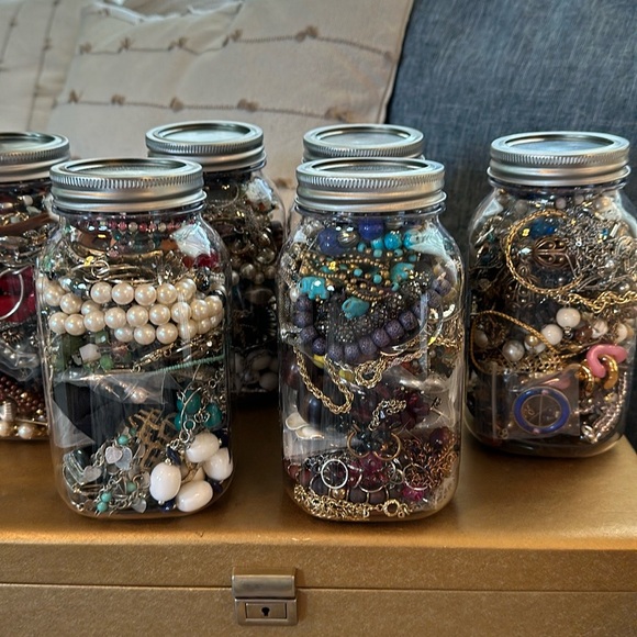Jewelry Jar Containing 1-1.5 lbs of Wearable Jewelry- vintage to Now All Styles - Picture 3 of 9